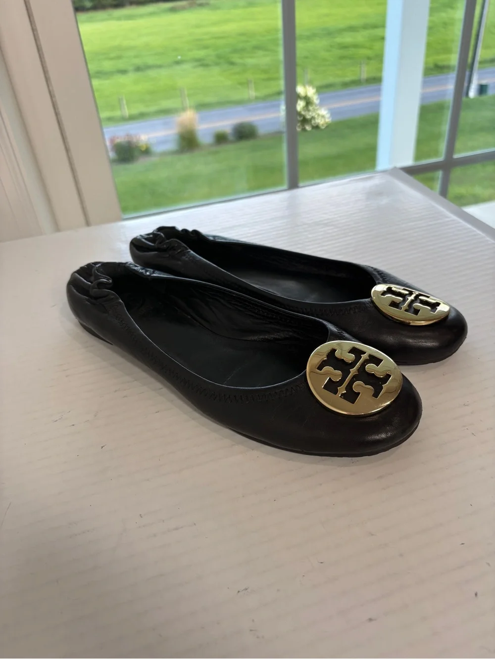 Tory Burch Minnie Leather Ballet Flats Womens Shoe Size 8 Black Travel Gold Logo